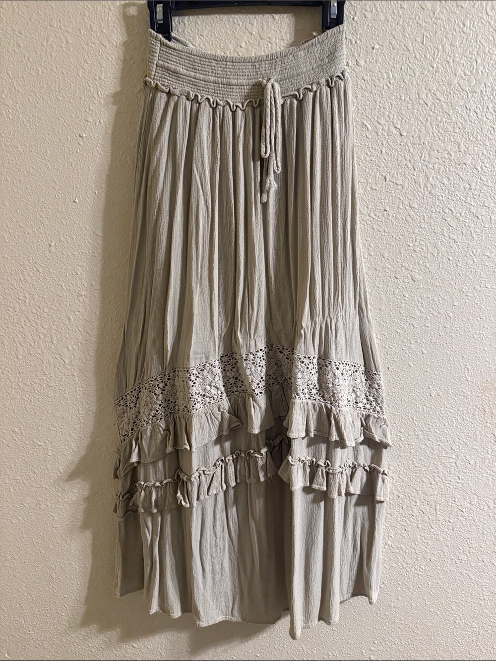 Women’s Tiered Crochet-Trim Maxi Skirt